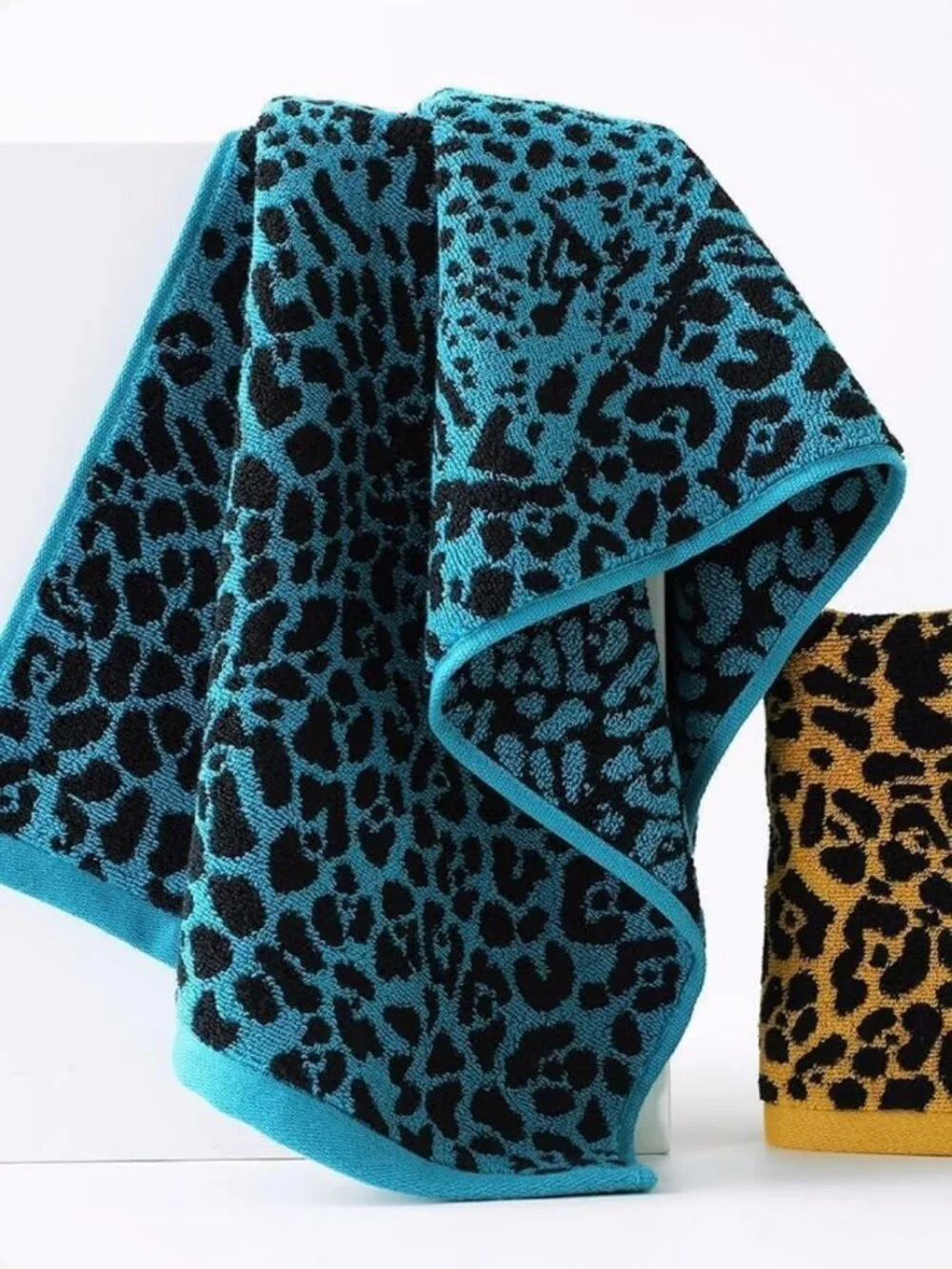 3-Piece Leopard Bath Towel Set - Quick-Drying, 100% Cotton, Oeko-TEX Certified